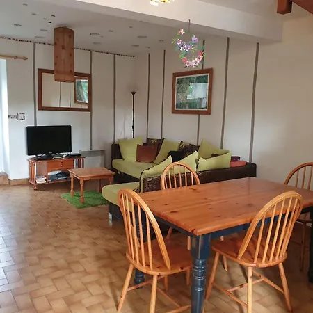 Semi-detached House, St Sauveur-le-vicomte * Saint-Sauveur-le-Vicomte