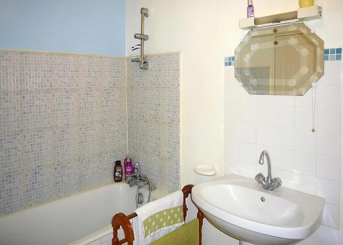 Semi-detached House, St Sauveur-le-vicomte *