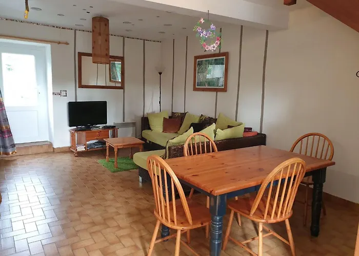 Semi-detached House, St Sauveur-le-vicomte * Saint-Sauveur-le-Vicomte